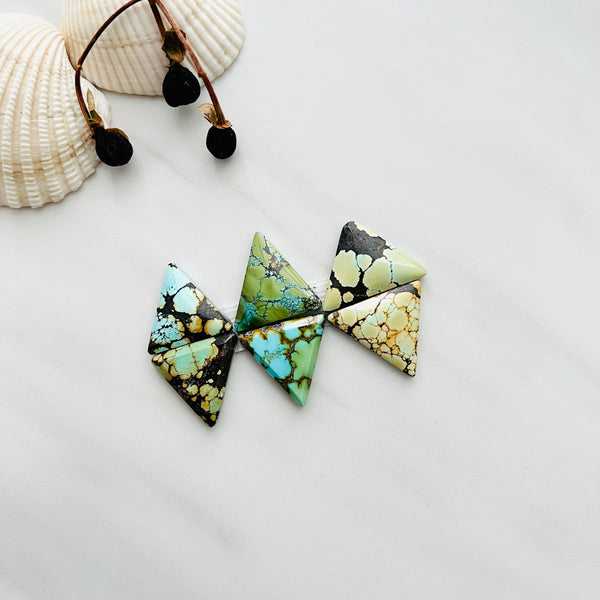 Medium Mixed Triangle Mixed Turquoise, Set of 6 Background